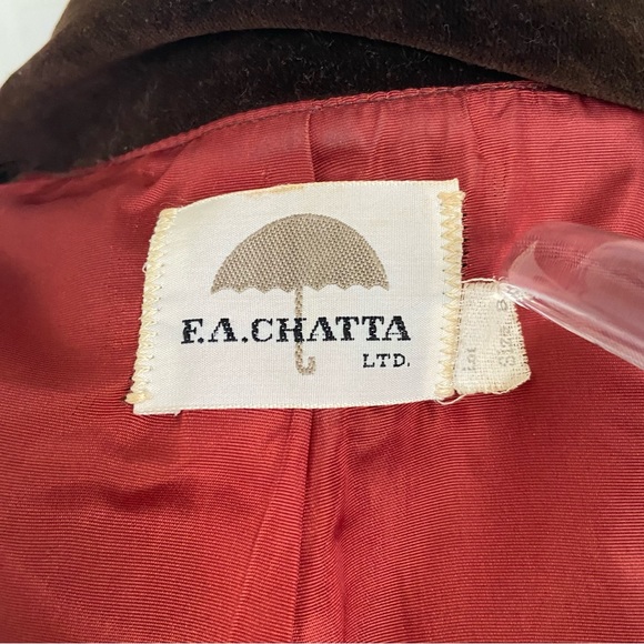 F.A. Chatta Ltd. | Vintage Brown Velvet Blazer - Picture 3 of 6